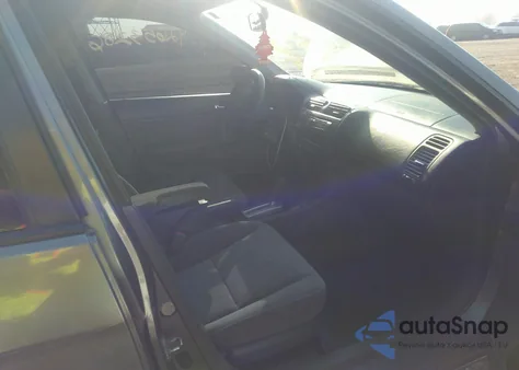 2004 Honda Civic Ex z USA, uszkodzony, nr VIN 2HGES26724H639094